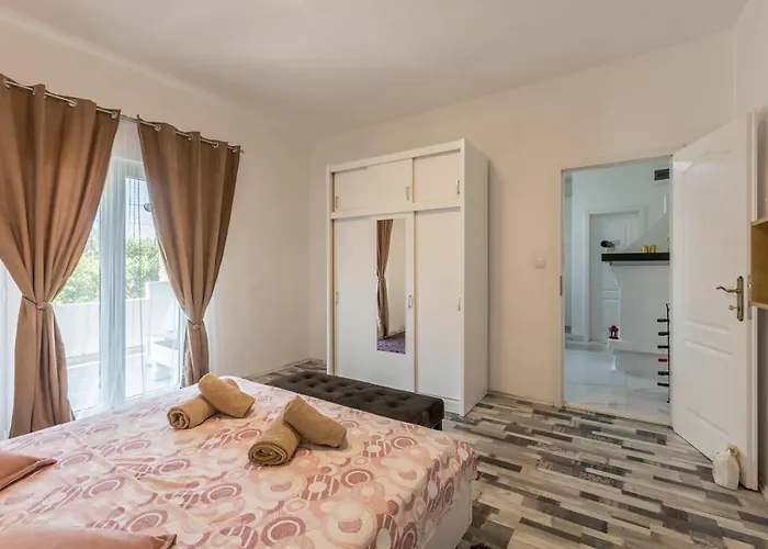 Apartmán 2 *